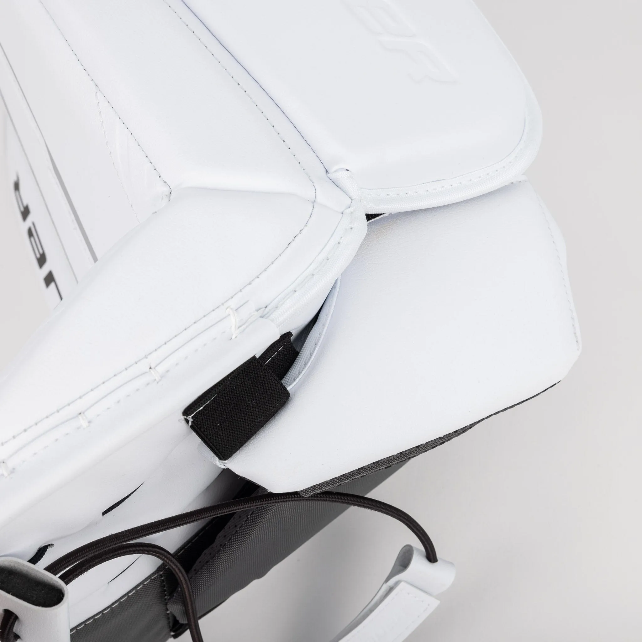 Bauer GSX Intermediate Goalie Leg Pads - 2023