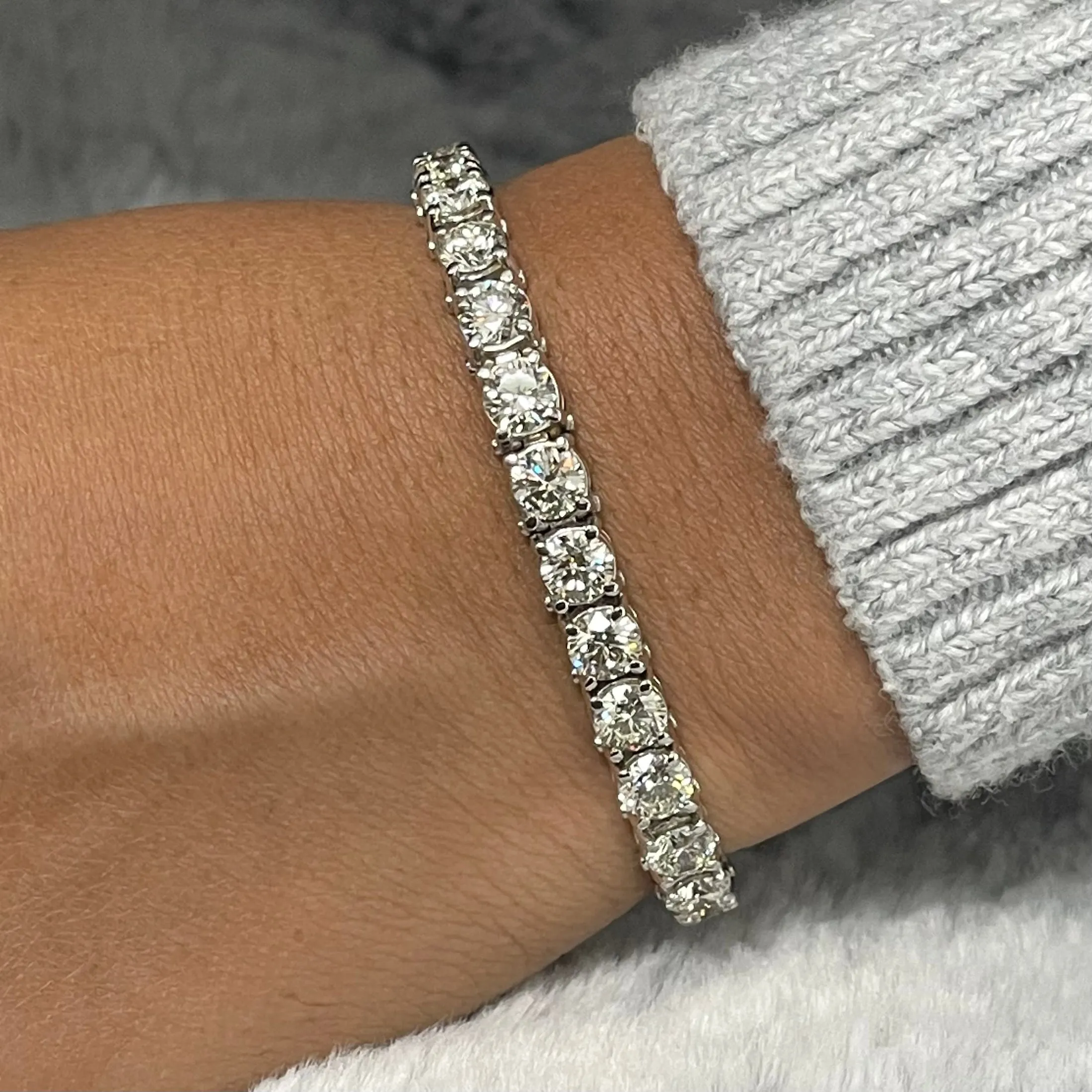 Diamond Tennis Bracelet (15.70 ct Diamonds) in White Gold
