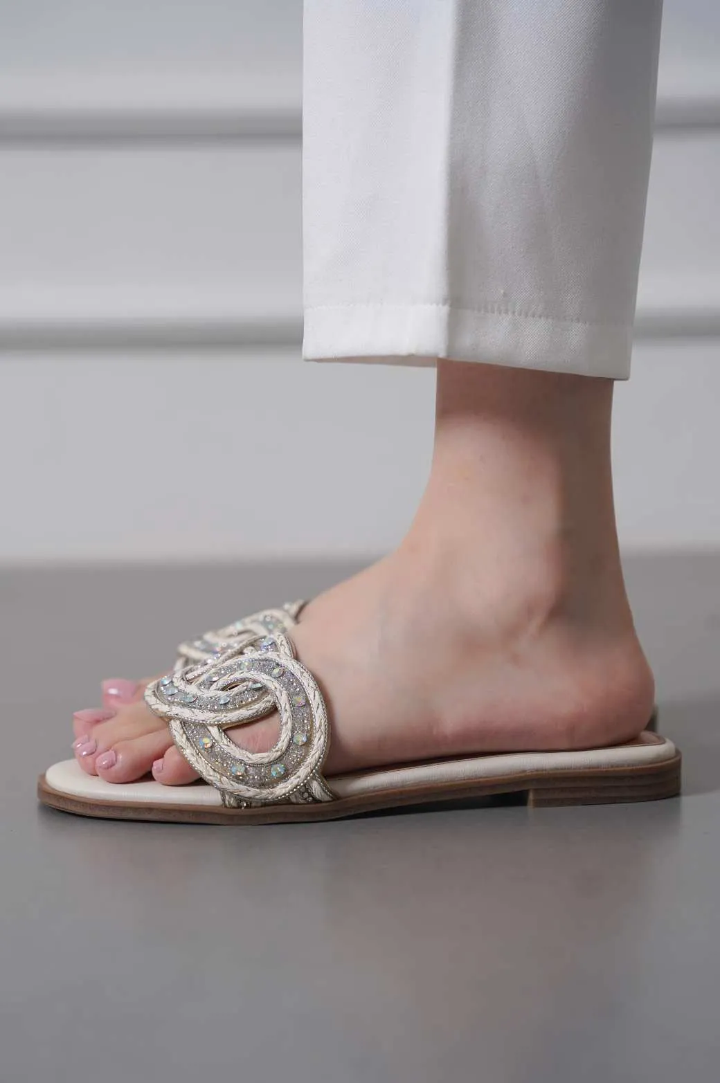 ELSIE STUDDED SLIDES