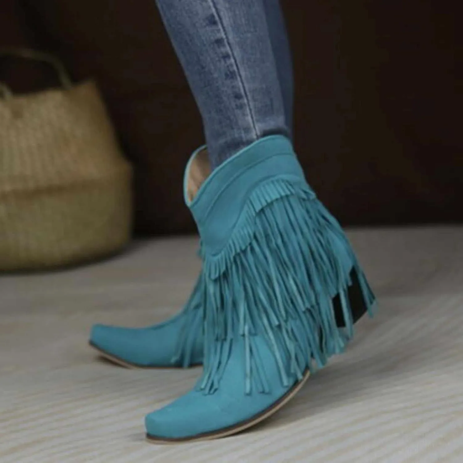 OMEARK Women's Fringed Cowboy Boots, Fashion Flat Suede Mid-Calf Ankle Boots, Winter Fur Lining Slip-On Western Tassel Short Booties Shoes