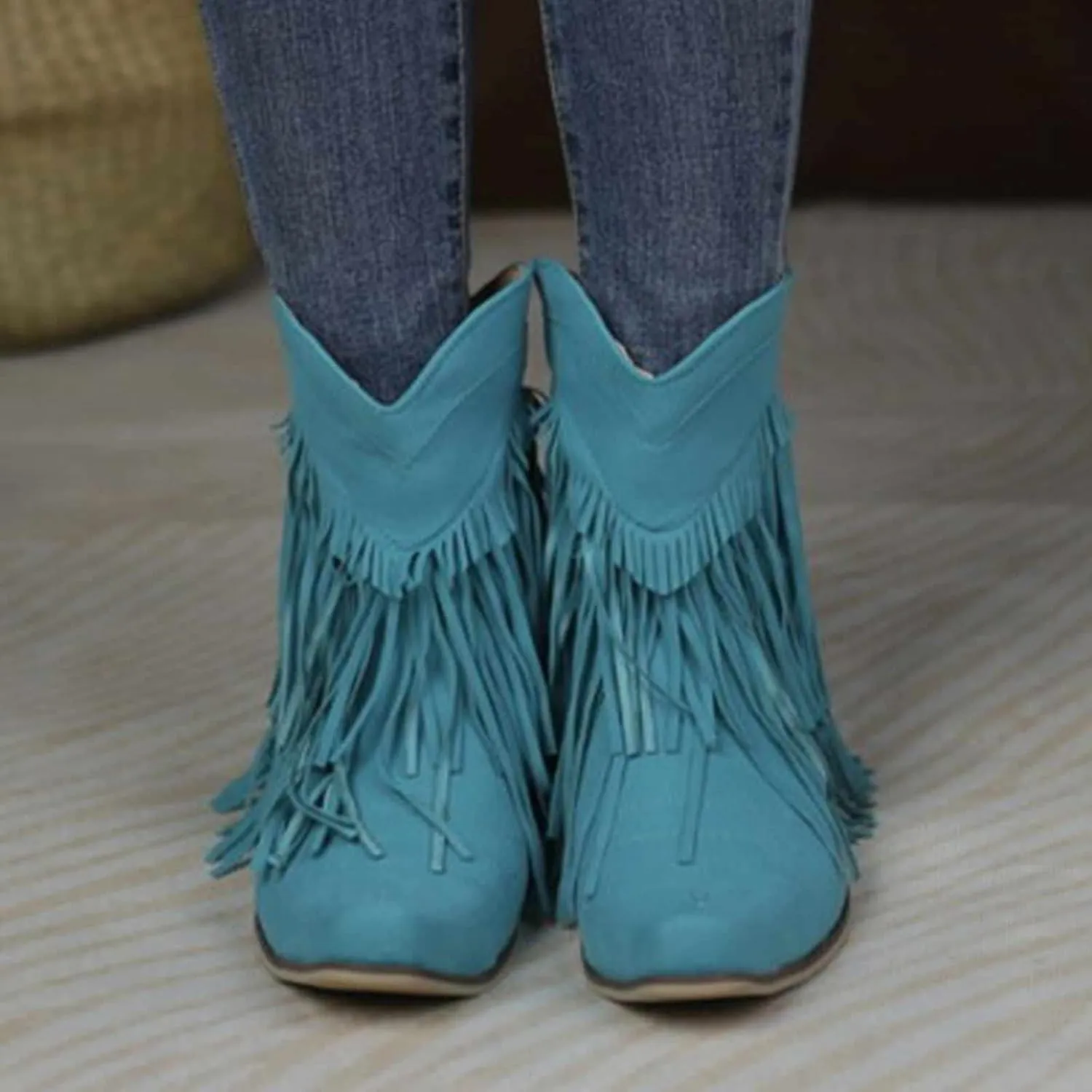 OMEARK Women's Fringed Cowboy Boots, Fashion Flat Suede Mid-Calf Ankle Boots, Winter Fur Lining Slip-On Western Tassel Short Booties Shoes