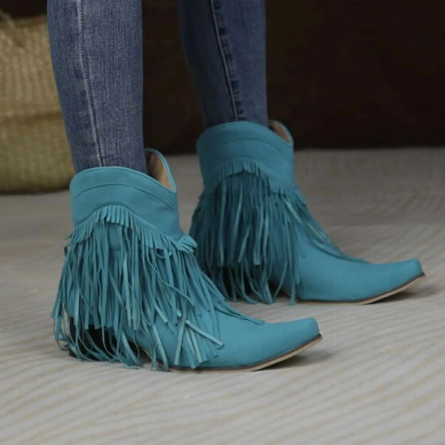 OMEARK Women's Fringed Cowboy Boots, Fashion Flat Suede Mid-Calf Ankle Boots, Winter Fur Lining Slip-On Western Tassel Short Booties Shoes