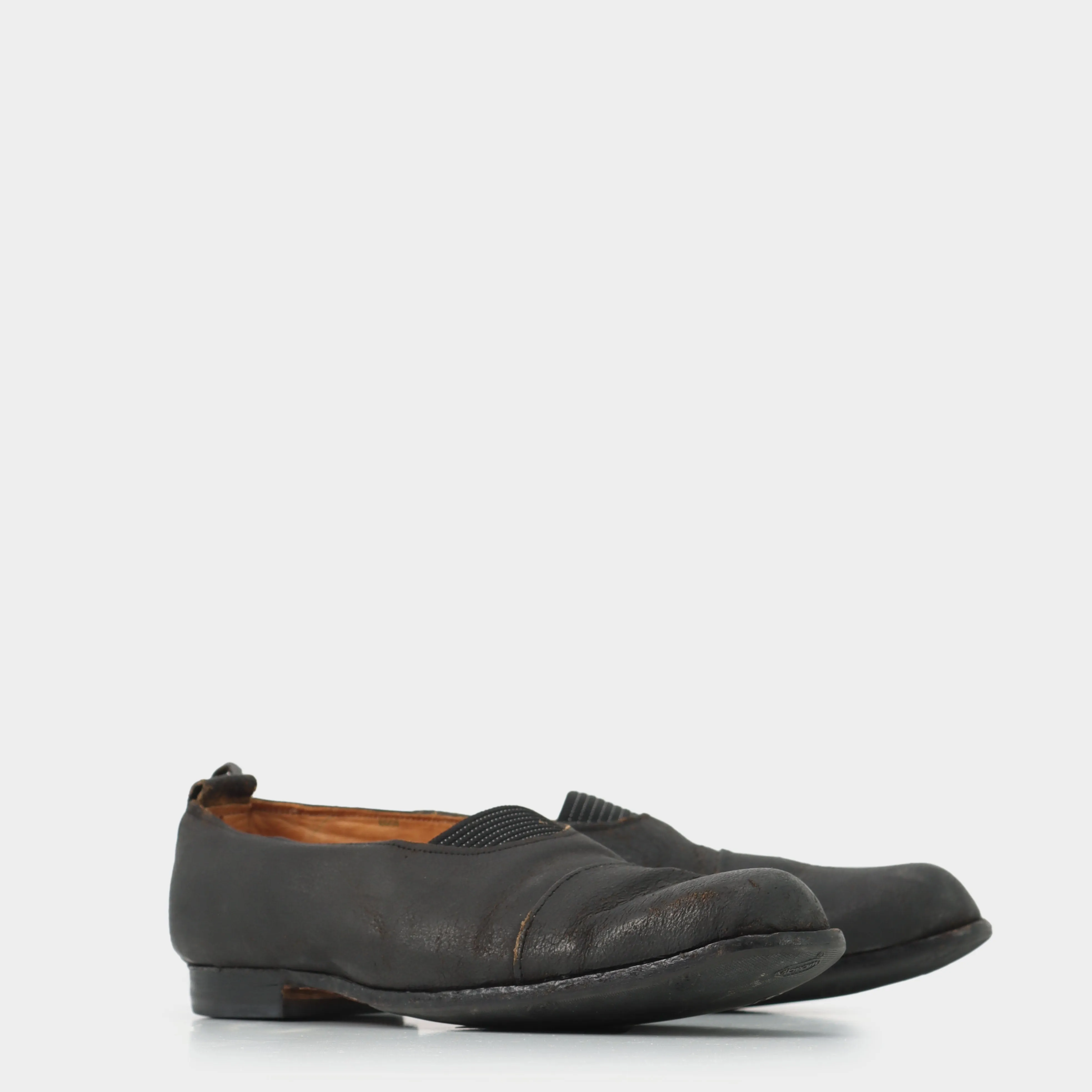 Paul Harnden Shoemakers Distressed Leather Ballet Flats