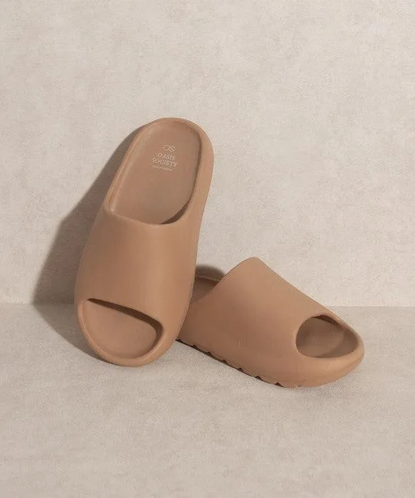 Women's Shoes Oasis Society Wyatt - Comfort Slides